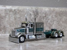 Semirremolque Kenworth W900 verde dorado DCP 1/64 juguete agrícola