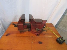 VINTAGE COLUMBIAN D44-M3 4" JAW SWIVEL BASE BENCH VISE W/ ANVIL & PIPE VISE USA!
