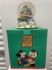 Disney Snowglobe "It's a Small World" Winter Christmas Frosty Holiday 1994