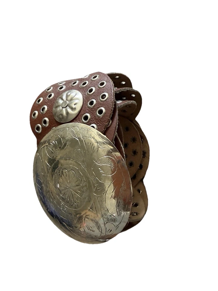 Cinturón medallón concho de cuero marroquí de colección para mujer metal plateado boho hippie Foto 3 de 4