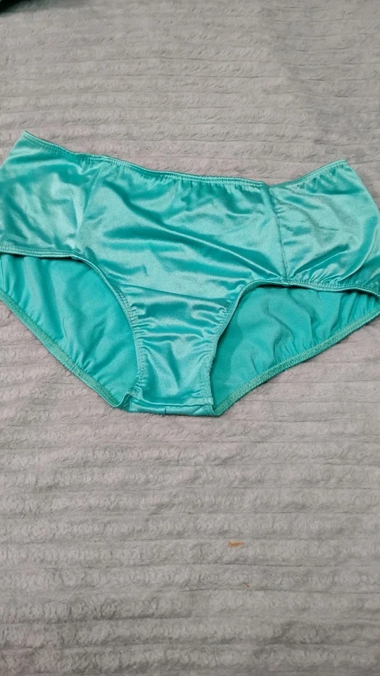 Lolita Girl 2 PC Swimsuit Medium Kawaii Cosplay Soft Girl Pin-up Rockabilly - Image 3 of 4