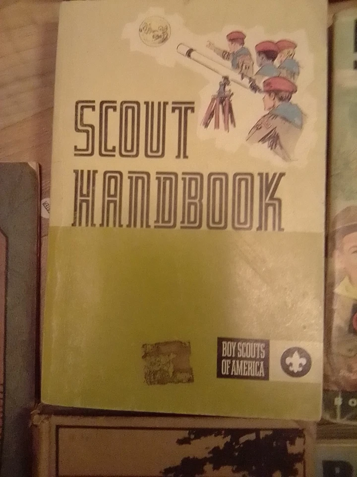 Lote de 5 manuais vintage de escoteiros Copyrite,1931,1972,1965,1911 - Imagem 4 de 4