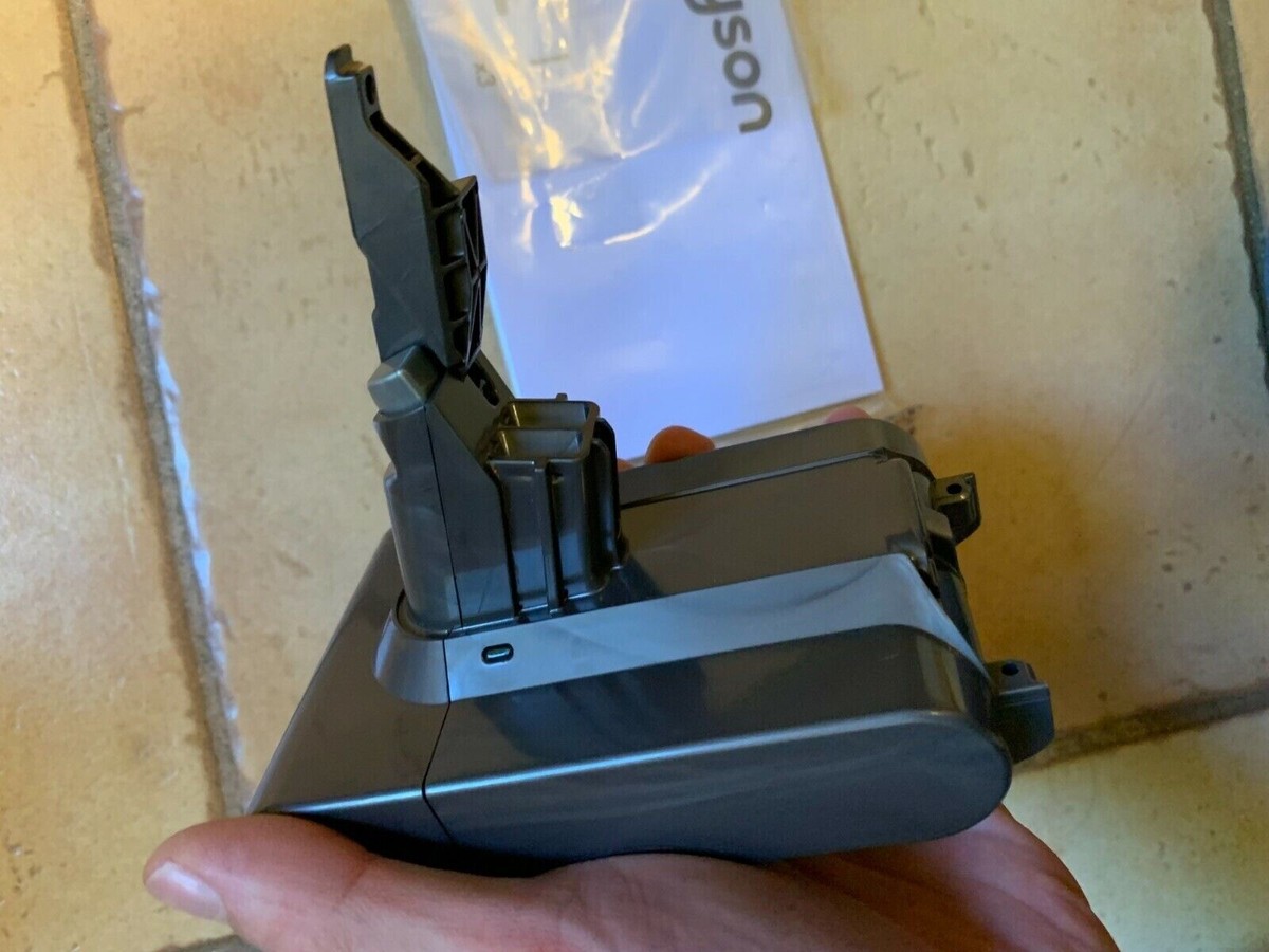NEW 100% Genuine Dyson V7 Rechargeable Battery SV11 - Part