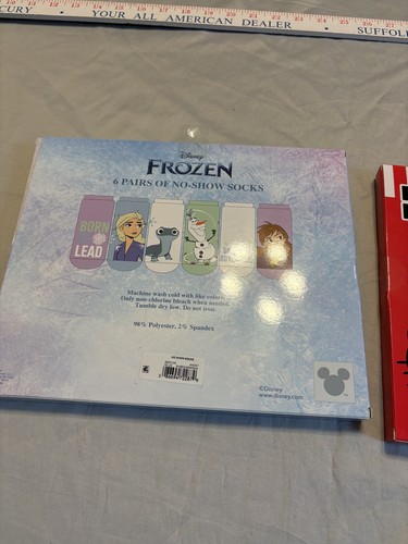Disney Frozen and Hello Kitty Girls Socks Shoe Size 6-10 1/2 Boxed 12 Pairs NEW - Picture 4 of 5