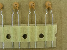 S01087 10 Piece Lot 10 pf 1000 volt 1KV 5  radial leaded ceramic capacitor