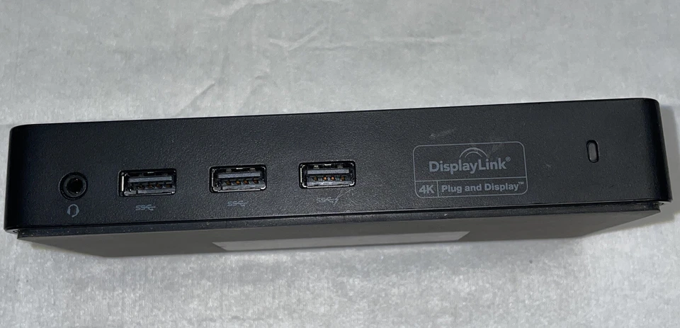 Dell USB 3.0 Ultra HD/4K Triple Display Docking Station (D3100) Black - Image 2 of 4