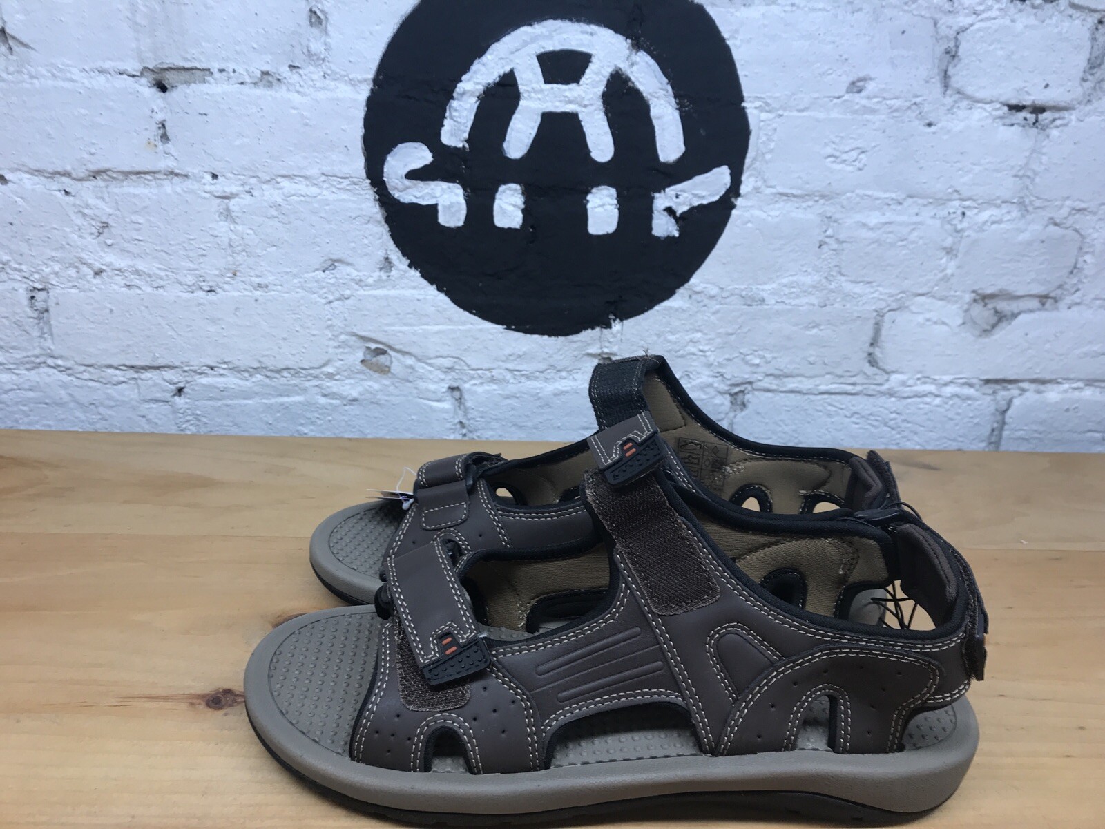khombu hiking sandals