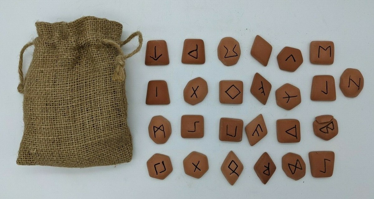 Horik Svensson THE RUNES 英語版 Amazon | The Runes | Svensson, Horik | Fortune Telling
