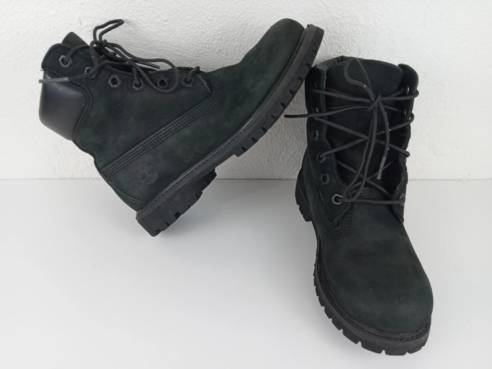 Timberland Womens Nubuck Leather 6" Waterproof Lace Up Boots Black 8658A Size 6M