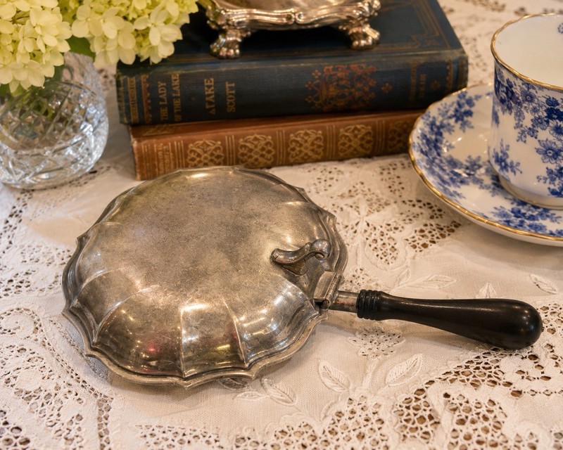 Silver Plate Crumb Tray with Wooden Handle, Silverplated Serving Crumb Tray