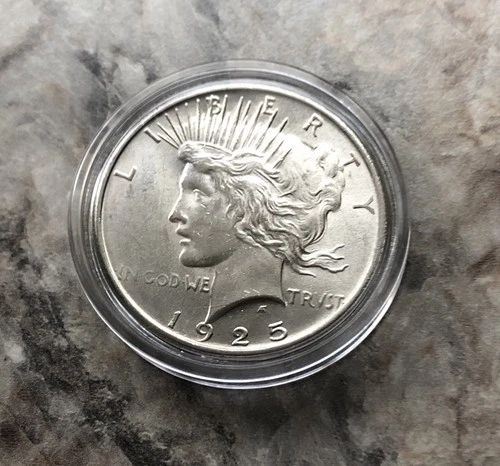 1925 SILVER PEACE DOLLAR IN STUNNING BU CONDITION!!