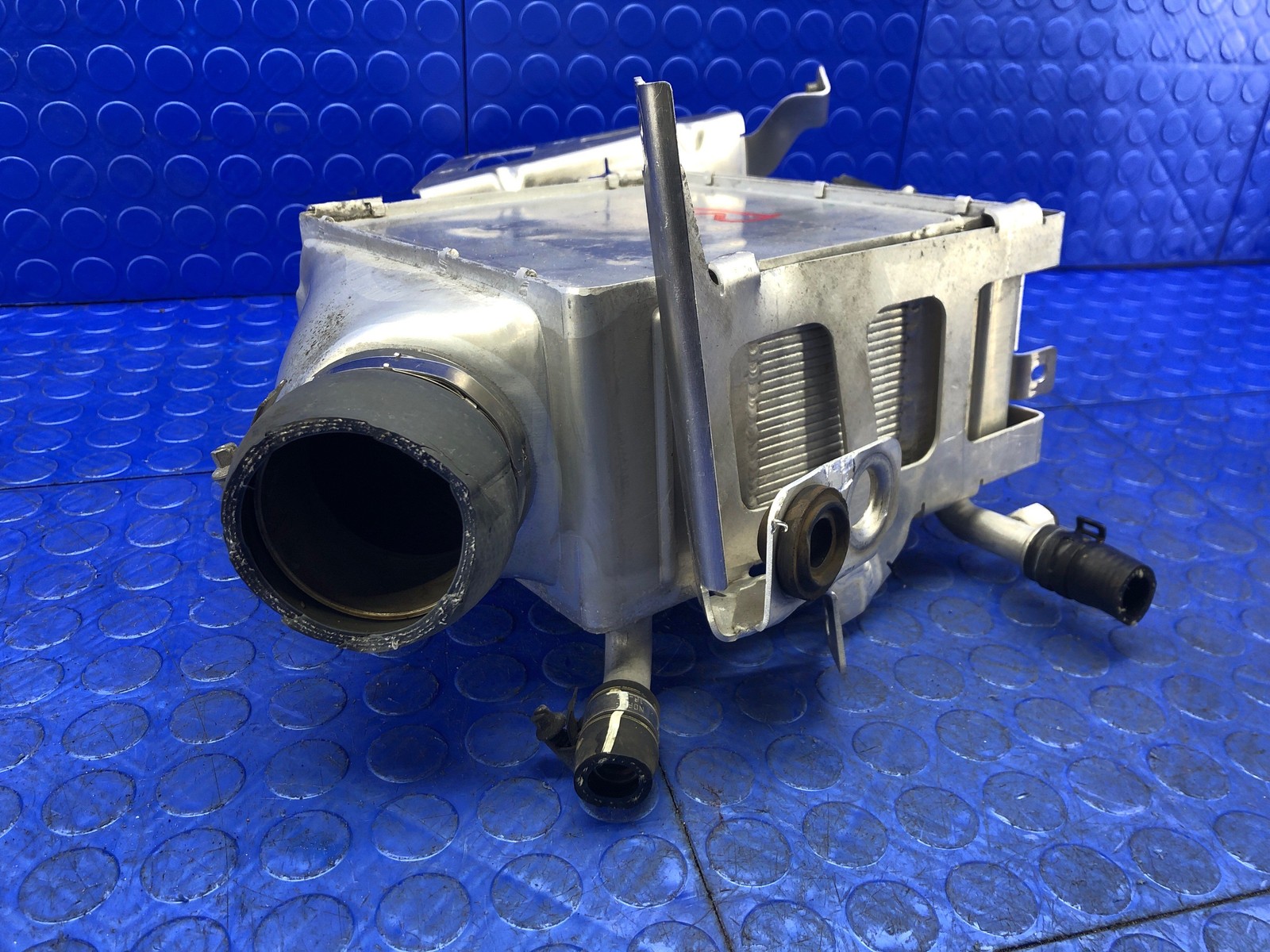 2016-2021 MCLAREN 570S OEM REAR RIGHT TURBO INTERCOOLER RADIATOR 13F0302CP