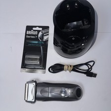 Mens Brauns Series 7 Elec Razor, Cleaning Base, Cord New Replacement Head Used