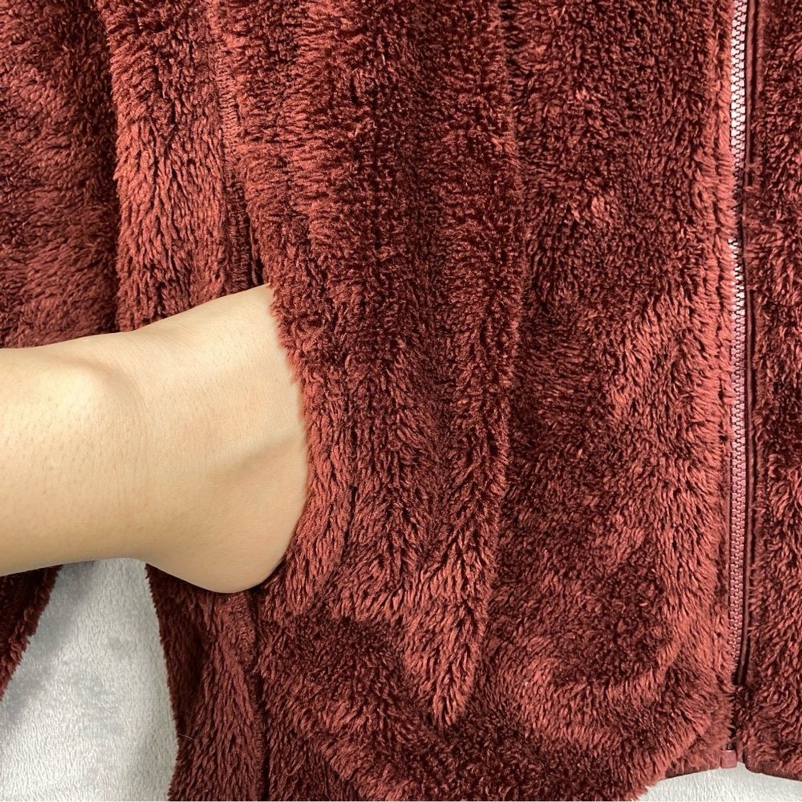 Uniqlo Fleece Full Zip Jacket Size L thumbnail 3