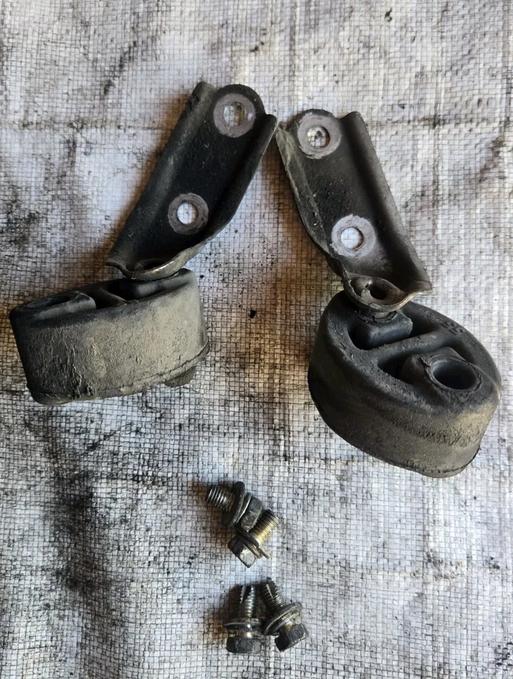 92-99 Lexus SC300 SC400 LADO DIREITO E ESQUERDO SUBQUADRO ESCAPAMENTO CABIDE E MONTAGEM - Imagem 2 de 4