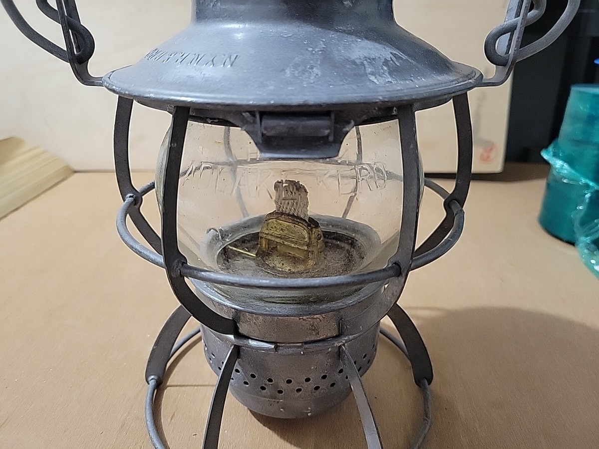 RARE ANTIQUE DRESSEL ARLINGTON NJ RAILROAD LANTERN, N.Y.N.H. RARE ANTIQUE DRESSEL ARLINGTON NJ RAILROAD LANTERN, N.Y.N.H.