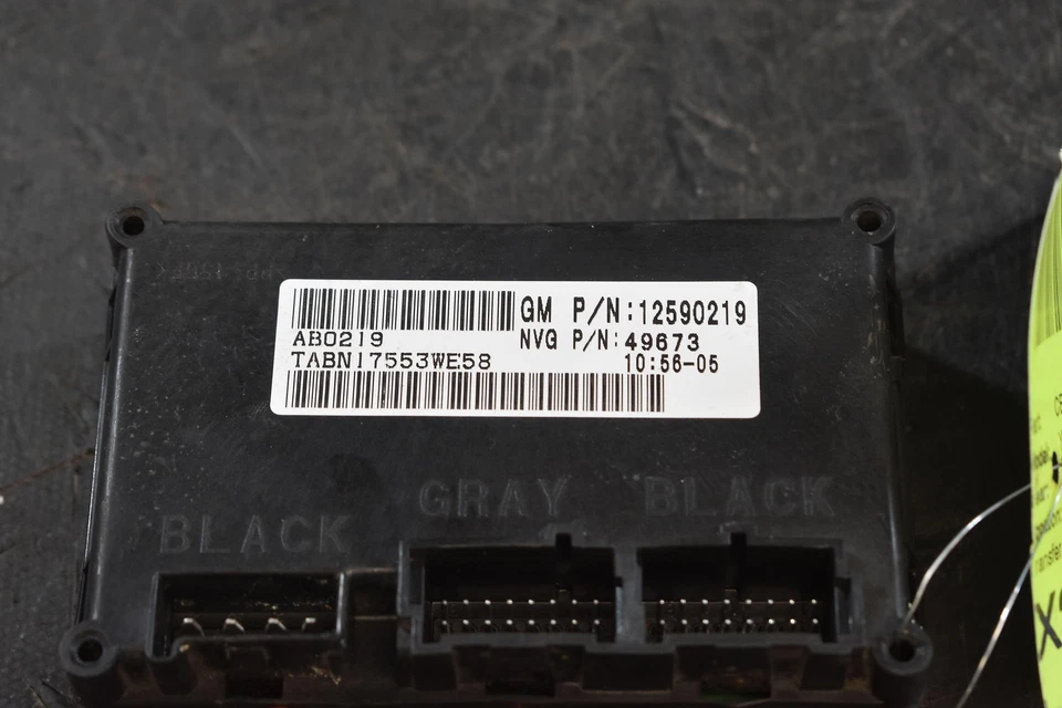 2003 - 2006 GMC Yukon XL1500 Transfer Case Control Module 5.3L AT 4x4 12590219 — 第 2/3 张图片