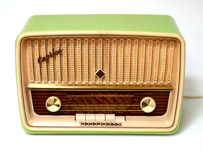 Telefunken Caprice 4051W Green Cabinet 1950s Tube Radio with