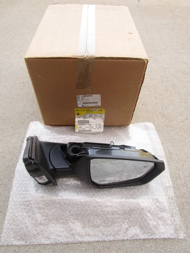 18 - 23 CHEVY GMC PASSENGER RIGHT SIDE EXTERIOR DOOR MIRROR W/O COVER OEM NEW
