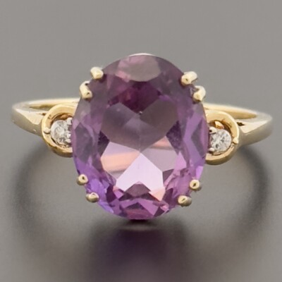 Ring 9 kt Gelbgold Amethyst mit drei Steinen Größe L 1/2 gepunzt