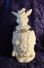 antiker Studentenkrug Figurenkrug Bierkrug Hase Jäger Krug Humpen Schierholz alt