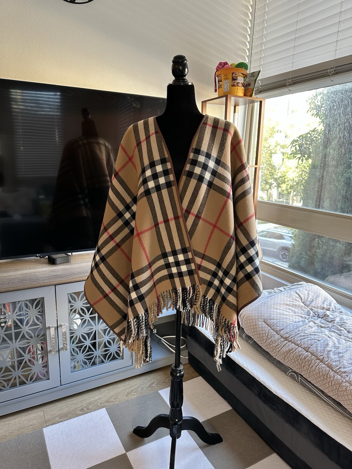 NWOT Burberry cape reversible wool Charlotte leather trim cape poncho image 4