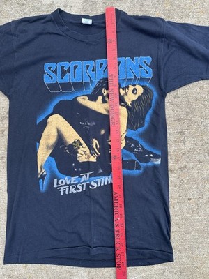 レアSCORPIONS バンドTシャツ 古着 Vintage 1984 Scorpions Love At First Sting Shirt Size Large Rare