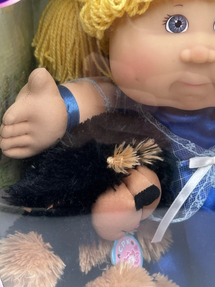 Cabbage Patch Kids Trinity Joyce ojos grises y cachorro exclusivo de Kohl’s 2006 en caja original Foto 3 de 4