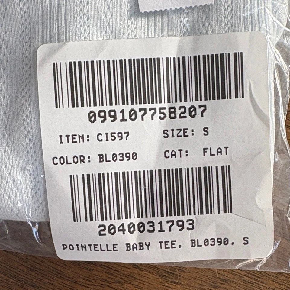 Camiseta J Crew Pointelle bebê pequena azul gelado - Imagem 2 de 4