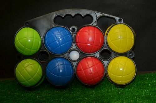 Un Aimant De Chaussures Pour Ramasser Vos Boules De Pétanque Sans Vous