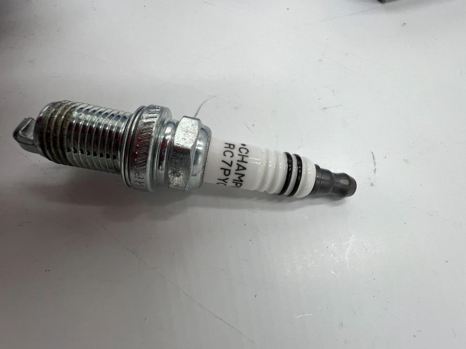 (CANTIDAD 4) Bujía Champion Platinum Power RC7PYCB4 3340 para 11 Honda Civic Foto 3 de 4