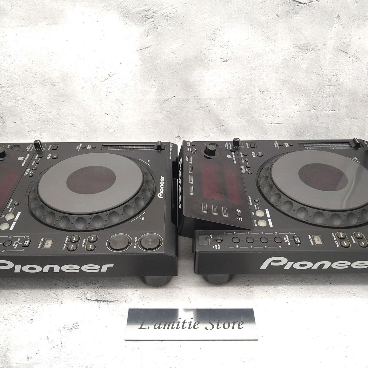 Pair 2x Pioneer CDJ-900 Professional DJ Multi Player Digital Pair 2x Pioneer CDJ-900 Professional DJ Multi Player Digital