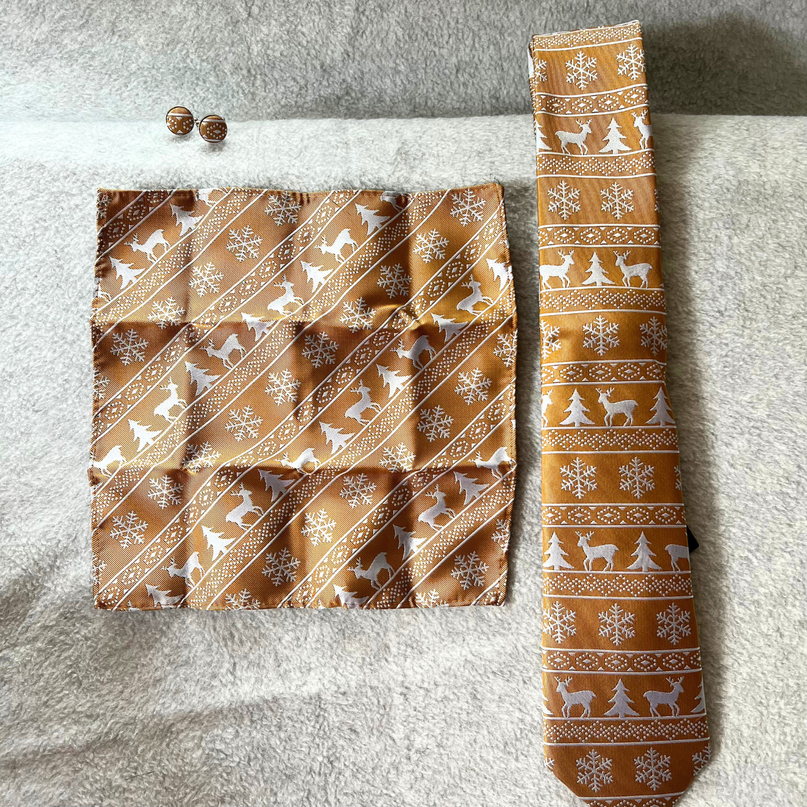 Christmas Ties Set 10pc Pocket Squares + Cufflinks Gold/Black/White  NWT Hi-Tie