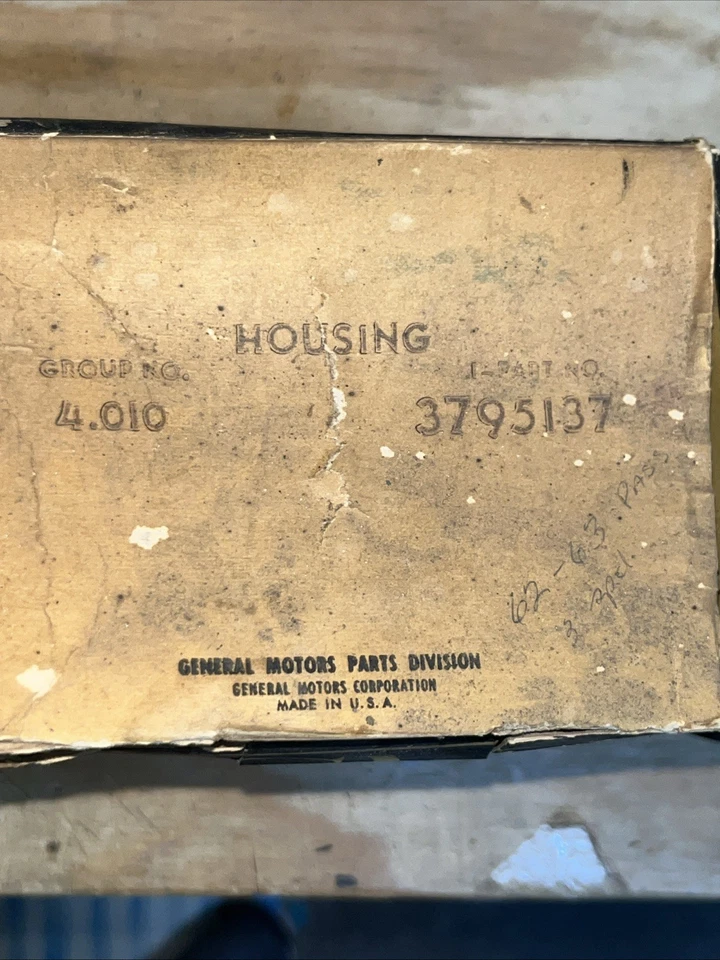 Carcasa de palanca de cambios Chevy Pass 1962-63 NOS RARA GM 3795137 Foto 2 de 4