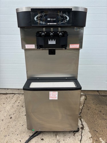 2015 Taylor C717-27 Soft Serve Ice Cream or Frozen Yogurt Machine Works Great!