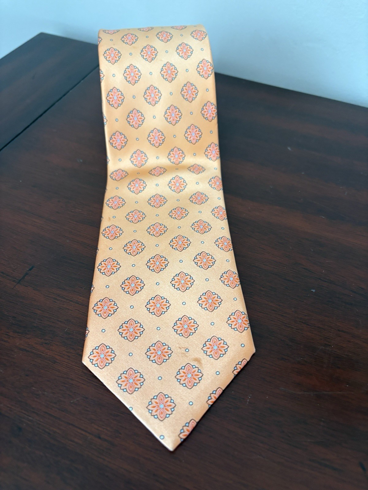 Italo Ferretti Men’s Tie Silvi Marina Hand Made Italy 100% Silk Orange Geometric