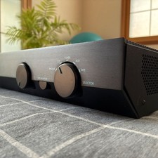 Amplificatore integrato Musical Fidelity A100 prima versione piedi rotondi in...