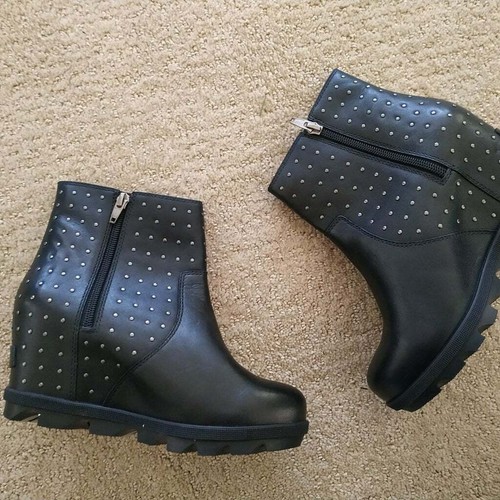 Arctic Wedge Stud Boot bootie 7 