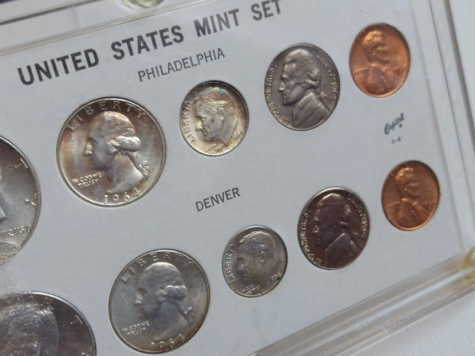 1964 United States Mint Set in Capital Holder- Philadelphia + Denver 10 Coin Set - Image 3 of 4