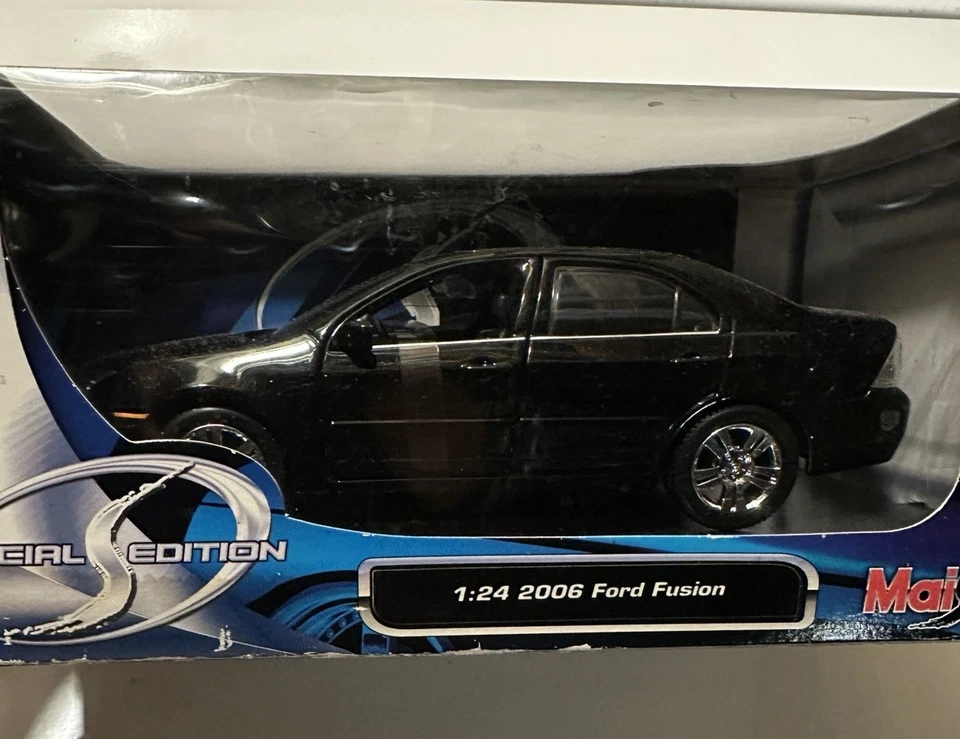 1/24 2006 Maisto 福特融合黑色汽车带盒新品 — 第 2/4 张图片