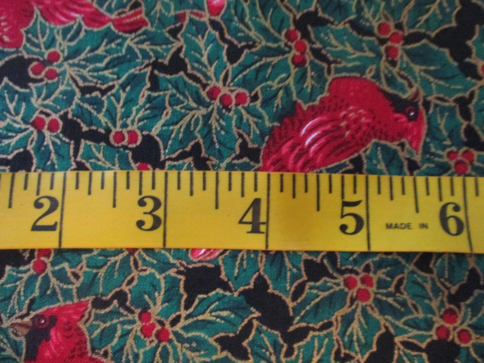 4-1/2 YDS RED CARDINALS HOLLY GOLD ACCENTS 100% COTTON FABRIC - Image 4 of 4