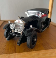 1:24 Diecast Rolls-Royce Phantom Classic Model Car Collectible Black Phantom
