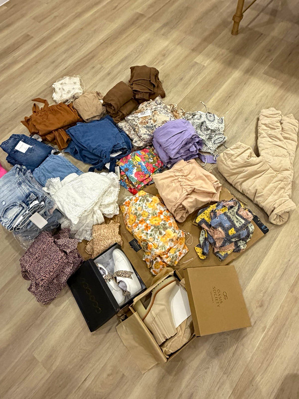 Bulk Brand New Boutique Clothing with Wooden Hangers