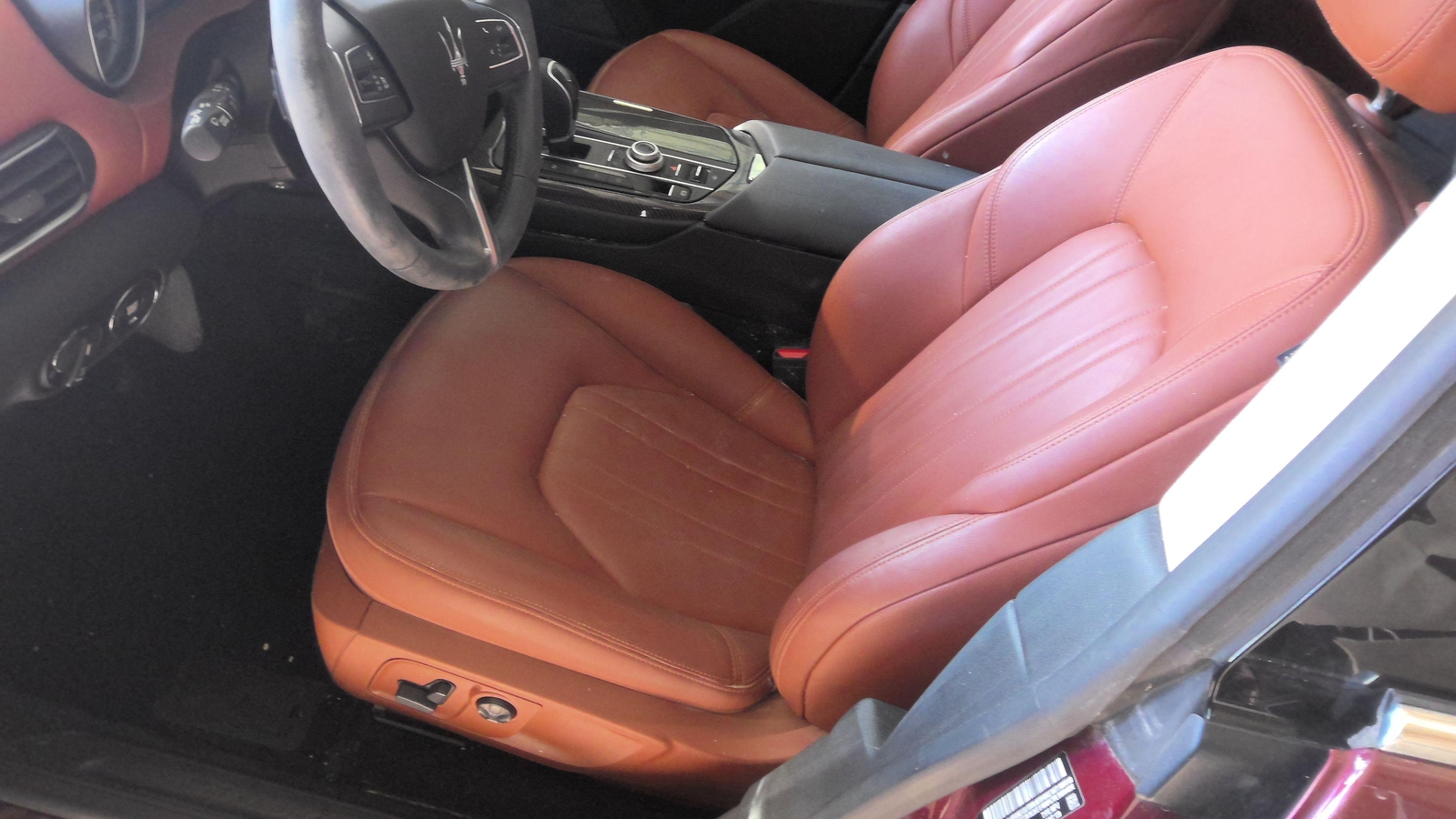Front Door MASERATI LEVANTE Left 17