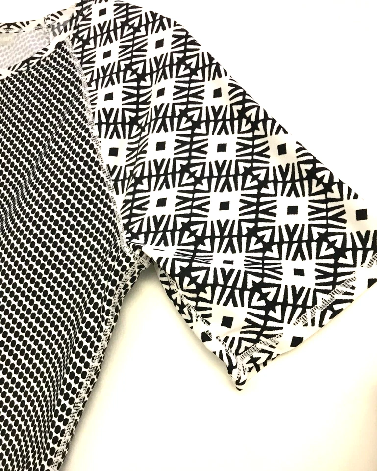 Camisa Pullover Elástica Manga Corta Manga Corta Estampado Geométrico Grande Azul Marino Antiguo Foto 4 de 4