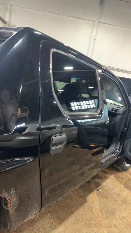 Used Rear Right Door Assembly Rear Side fits: 2008 Honda Ridgeline electric priv Foto 3 de 4