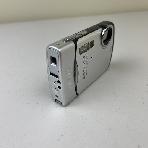 Olympus Stylus 850 SW 8.0MP Water/Shockproof Digital Camera - Silver - Picture 2 of 6