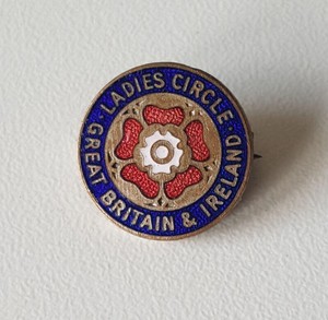 Details About Ladies Circle Great Britain Ireland Freemason Masonic Rose Badge Enamel - 