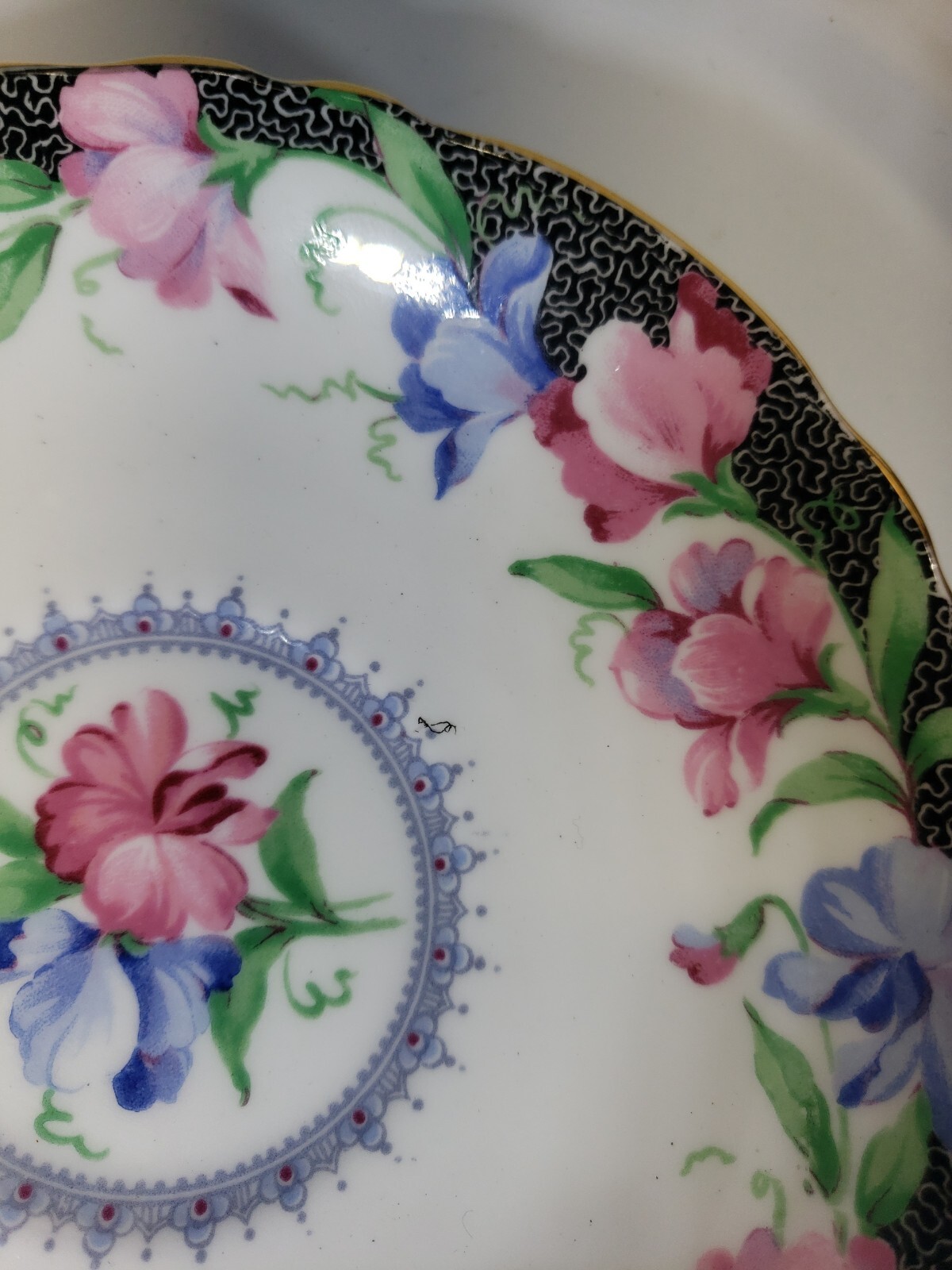 Exquisite Floral Paragon Bone China Tea Cup And Saucer