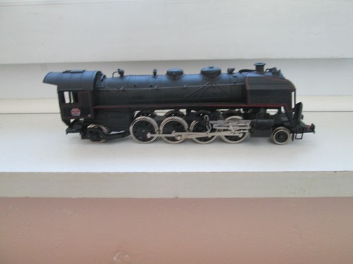 locomotive à vapeur seule jouef 141 r dépôt de Reims bien
